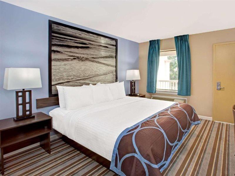 Hotel Super 8 By Wyndham Asbury Park Zewnętrze zdjęcie